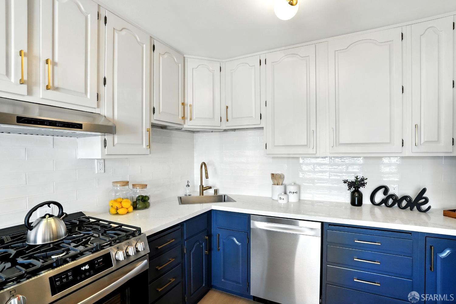 Detail Gallery Image 11 of 38 For 448 Evergreen Dr, South San Francisco,  CA 94080 - 4 Beds | 2 Baths