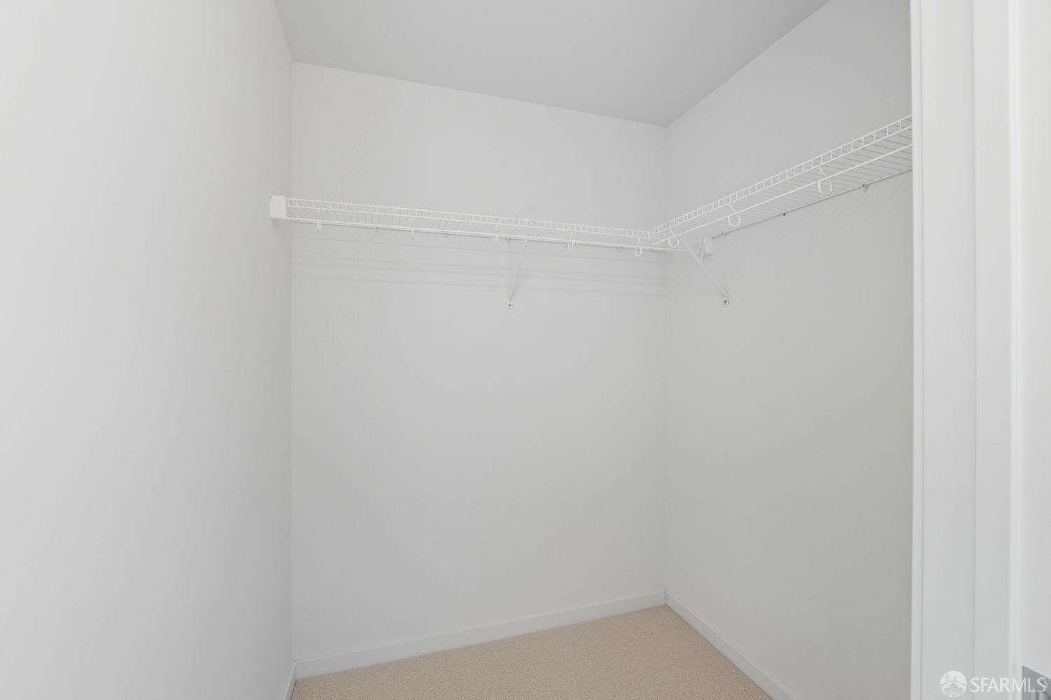 Photo #16: 425073170 Listing: Photo #16