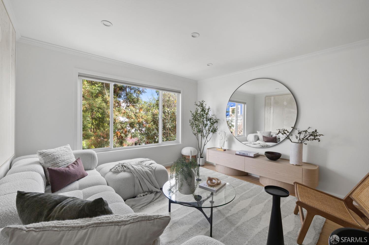 Photo #2: 425071170 Listing 