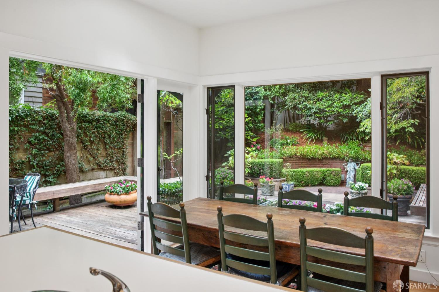 Detail Gallery Image 13 of 29 For 2651 Pierce St, San Francisco,  CA 94123 - 4 Beds | 4/1 Baths
