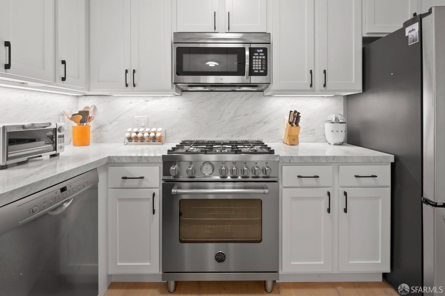 Detail Gallery Image 26 of 68 For 638 19th St #15,  San Francisco,  CA 94107 - 3 Beds | 2/1 Baths