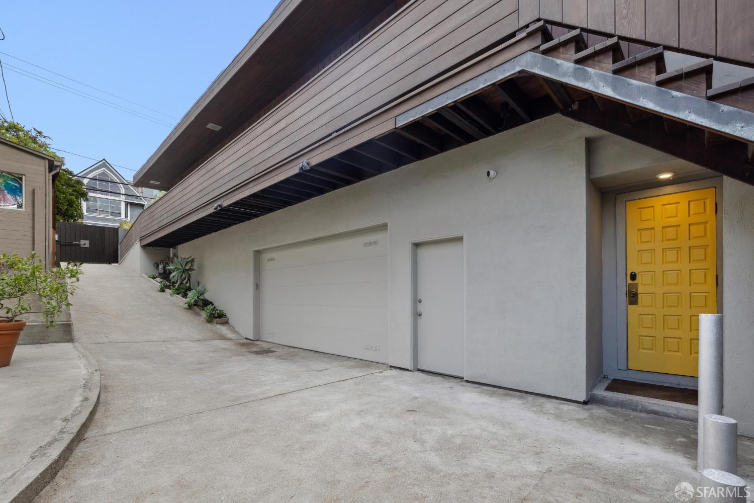 Detail Gallery Image 33 of 45 For 918 Kansas St, San Francisco,  CA 94107 - 5 Beds | 3/1 Baths