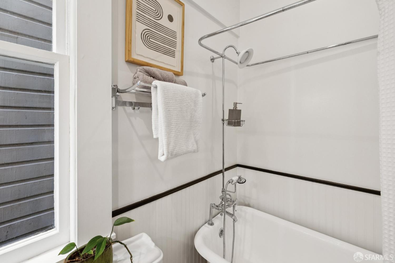Photo #35: 425073136 Listing: Photo #35