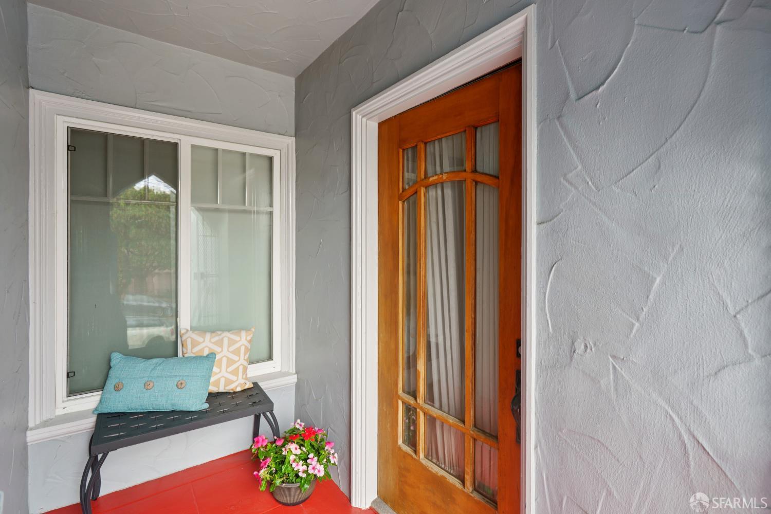 Detail Gallery Image 5 of 50 For 2322 25th Ave, San Francisco,  CA 94116 - 3 Beds | 1/1 Baths