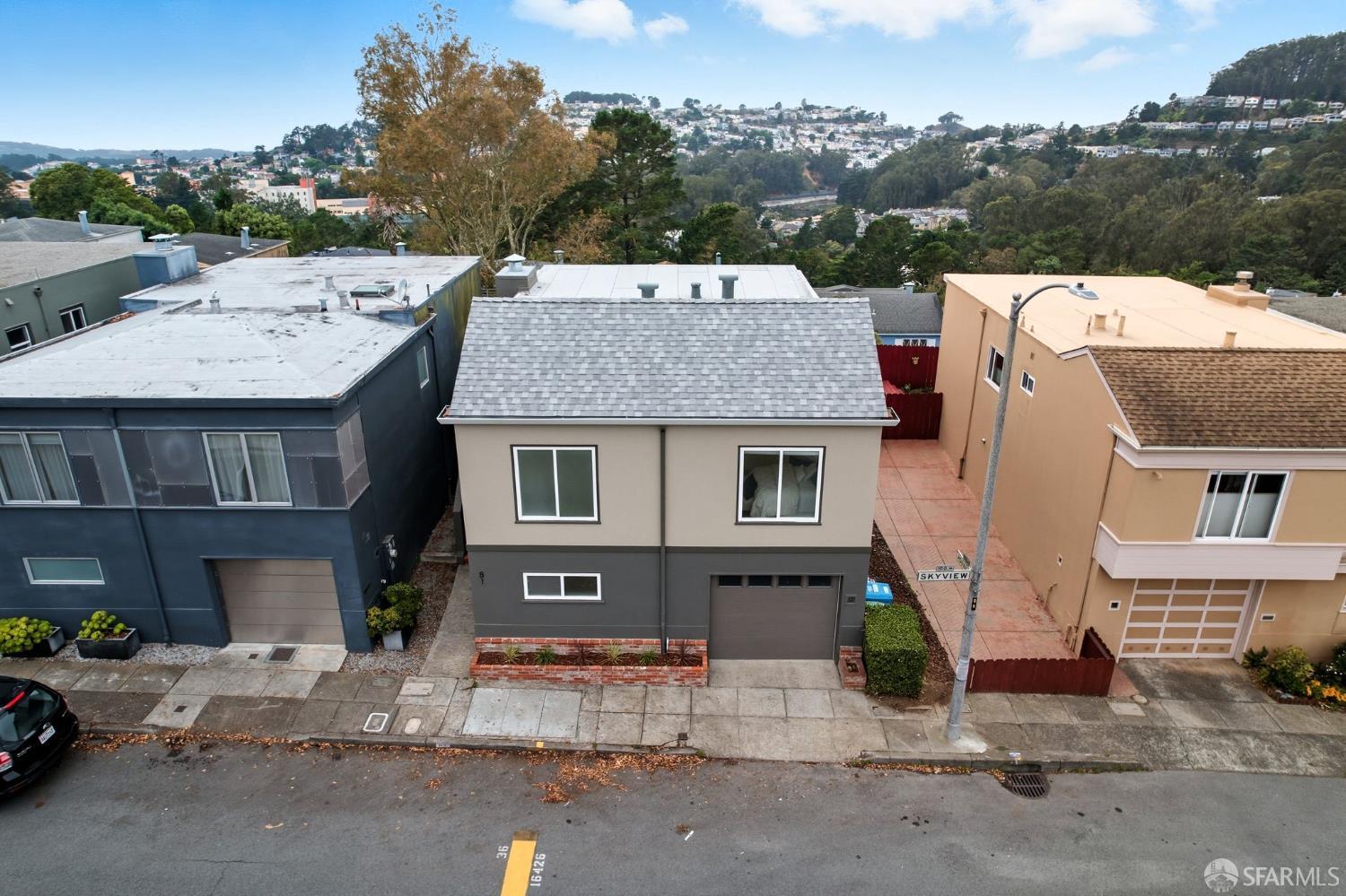 Detail Gallery Image 2 of 78 For 81 Skyview Way, San Francisco,  CA 94131 - 4 Beds | 2/1 Baths