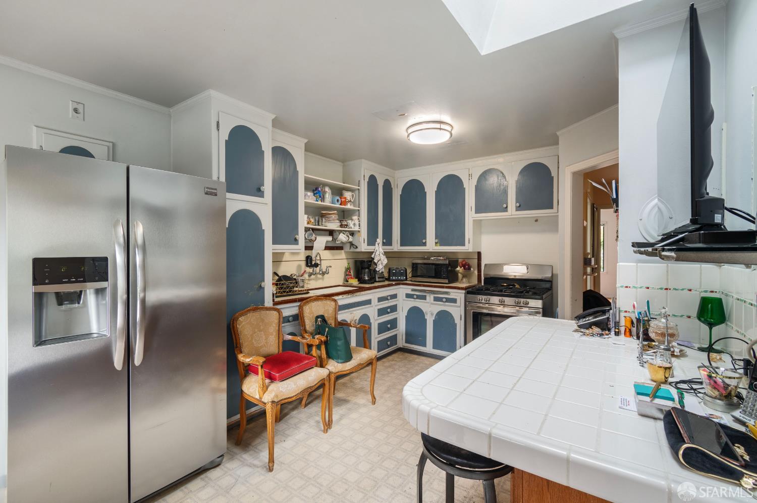 Detail Gallery Image 5 of 29 For 1636 Bacon St, San Francisco,  CA 94134 - 2 Beds | 1 Baths