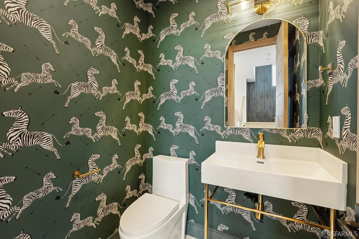 Detail Gallery Image 29 of 43 For 14 Channing Rd, Burlingame,  CA 94010 - 4 Beds | 4/1 Baths