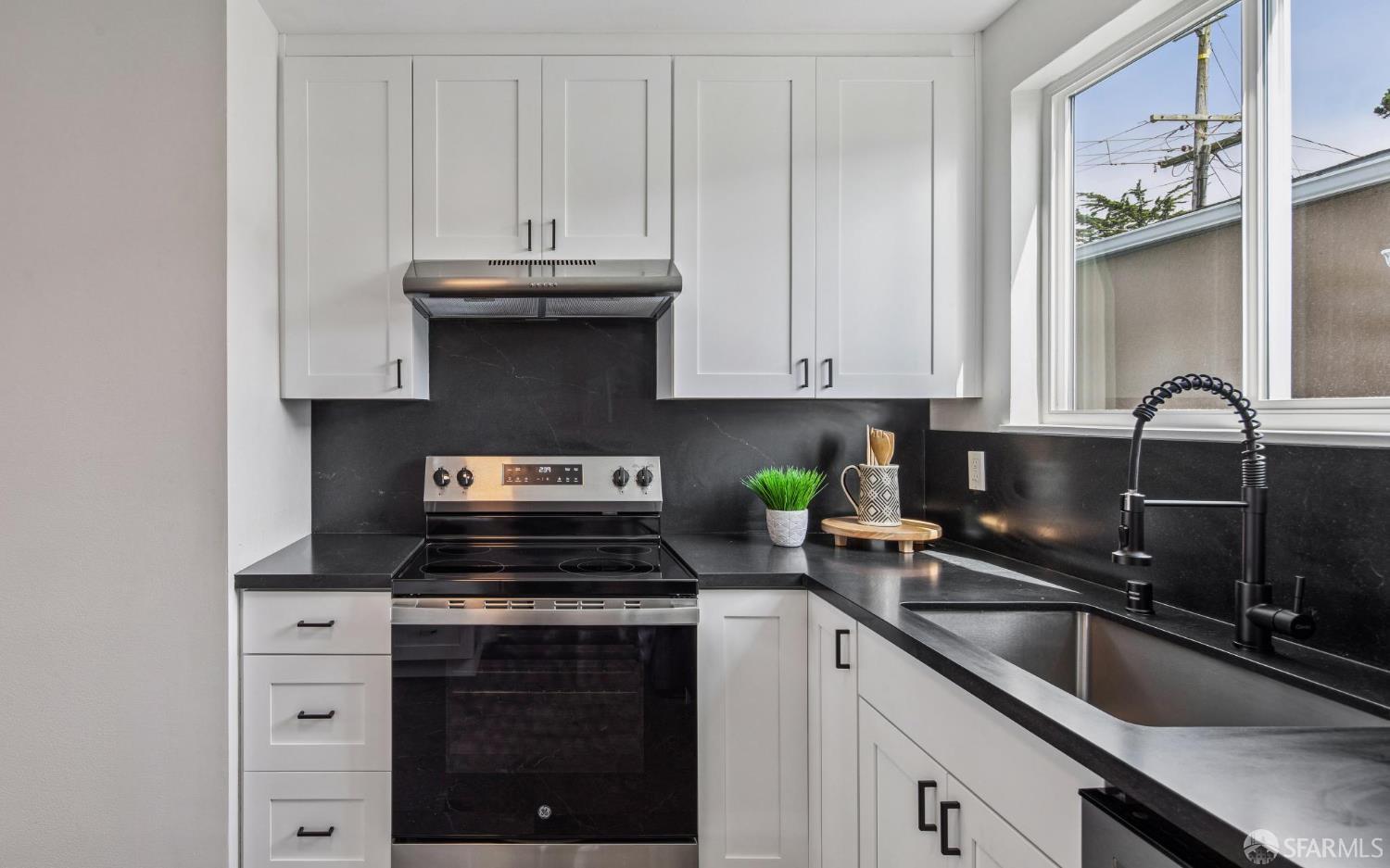 Detail Gallery Image 24 of 44 For 269 Beachview Ave, Pacifica,  CA 94044 - 3 Beds | 1 Baths