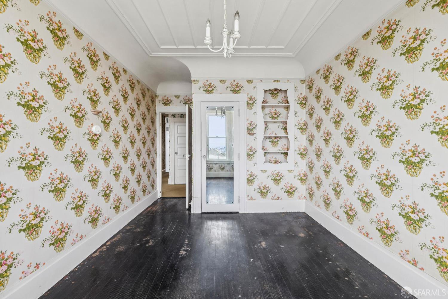 Detail Gallery Image 28 of 40 For 212 Hoffman Ave, San Francisco,  CA 94114 - 5 Beds | 2 Baths