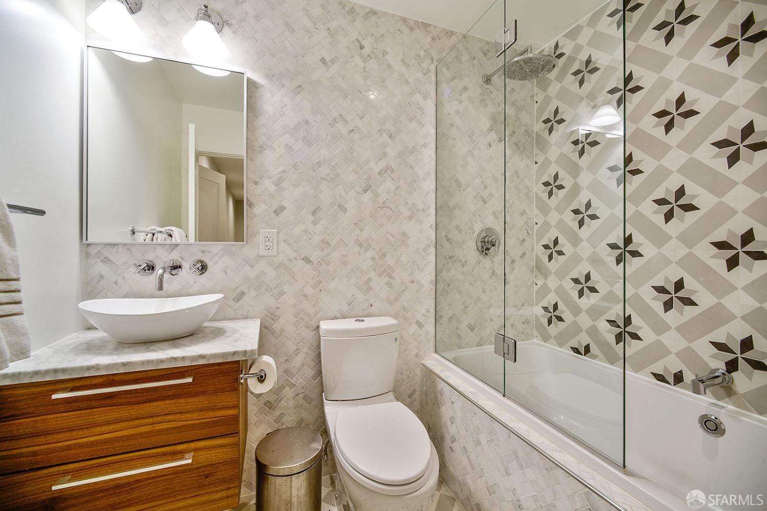 Detail Gallery Image 19 of 51 For 817 Oak St, San Francisco,  CA 94117 - – Beds | – Baths