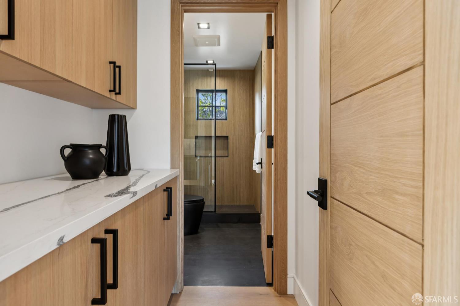 Detail Gallery Image 30 of 43 For 14 Channing Rd, Burlingame,  CA 94010 - 4 Beds | 4/1 Baths