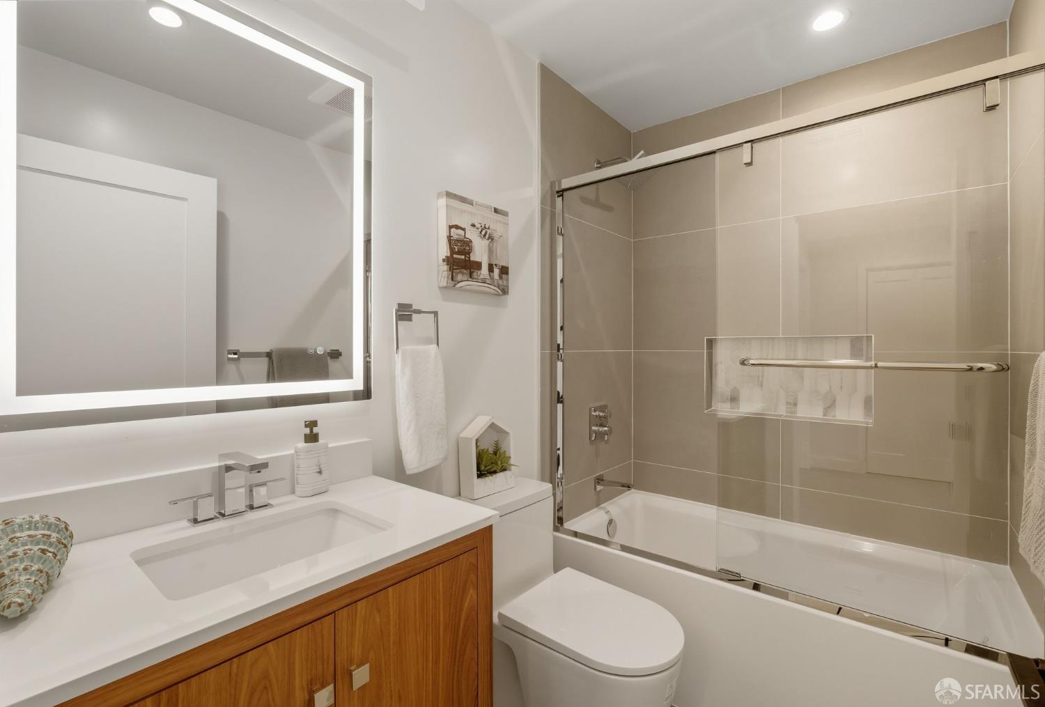 Detail Gallery Image 35 of 78 For 81 Skyview Way, San Francisco,  CA 94131 - 4 Beds | 2/1 Baths