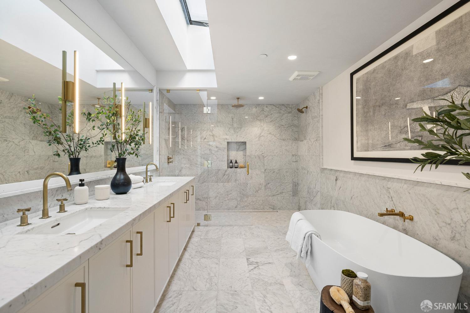 Detail Gallery Image 26 of 39 For 1776 Green St #201,  San Francisco,  CA 94123 - 3 Beds | 3/1 Baths
