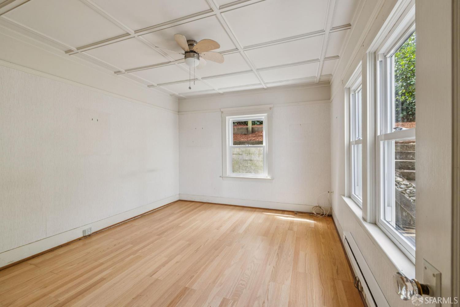 Detail Gallery Image 17 of 40 For 212 Hoffman Ave, San Francisco,  CA 94114 - 5 Beds | 2 Baths