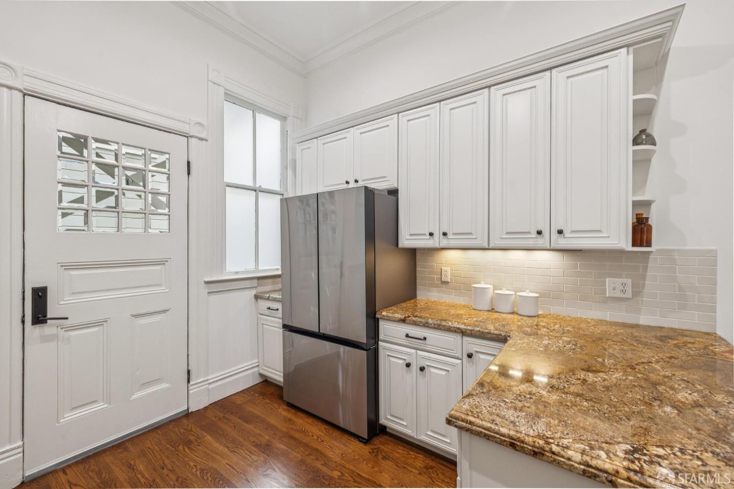 Detail Gallery Image 11 of 28 For 153 Noe St, San Francisco,  CA 94114 - 4 Beds | 2 Baths