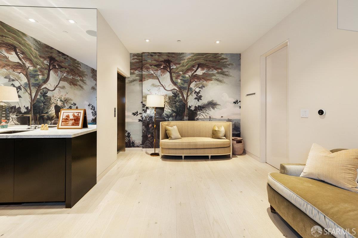 Detail Gallery Image 40 of 61 For 2833 Vallejo St, San Francisco,  CA 94123 - 5 Beds | 6/1 Baths
