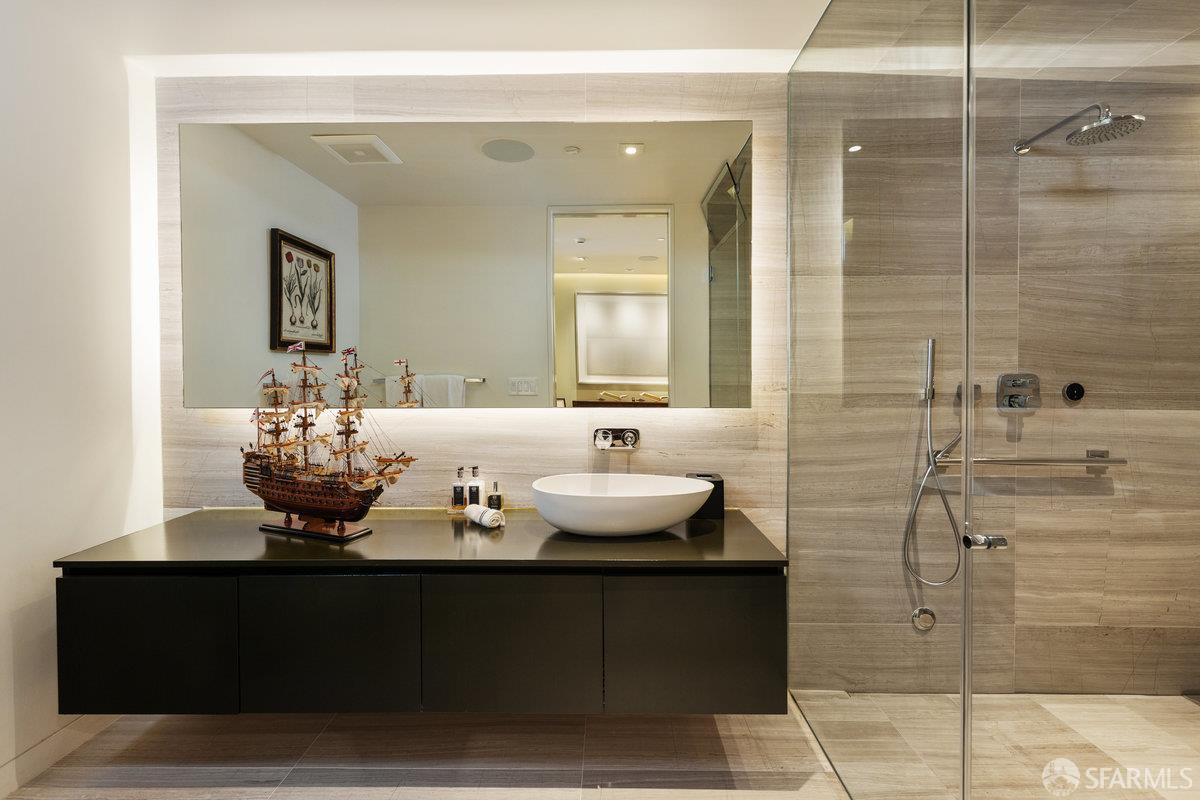 Detail Gallery Image 39 of 61 For 2833 Vallejo St, San Francisco,  CA 94123 - 5 Beds | 6/1 Baths