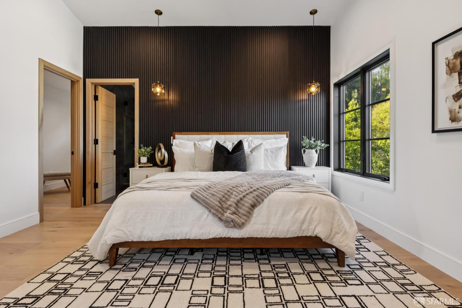 Detail Gallery Image 25 of 43 For 14 Channing Rd, Burlingame,  CA 94010 - 4 Beds | 4/1 Baths