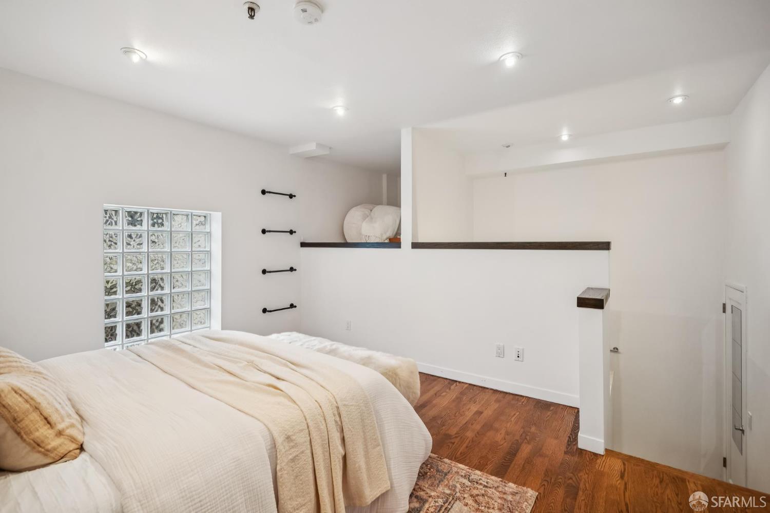 Detail Gallery Image 21 of 26 For 1960 Hayes St #7,  San Francisco,  CA 94117 - 1 Beds | 1/1 Baths