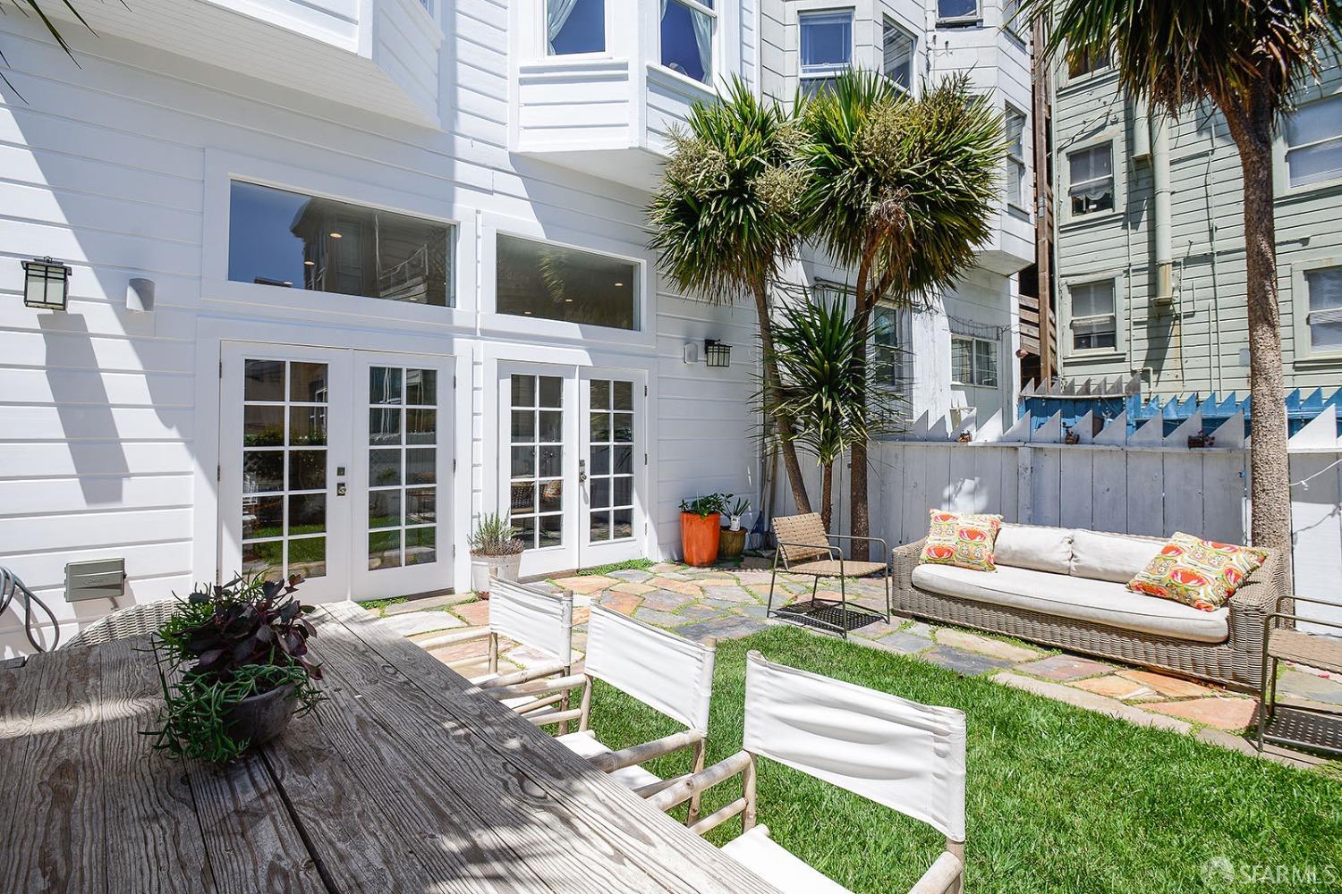 Detail Gallery Image 13 of 51 For 817 Oak St, San Francisco,  CA 94117 - – Beds | – Baths