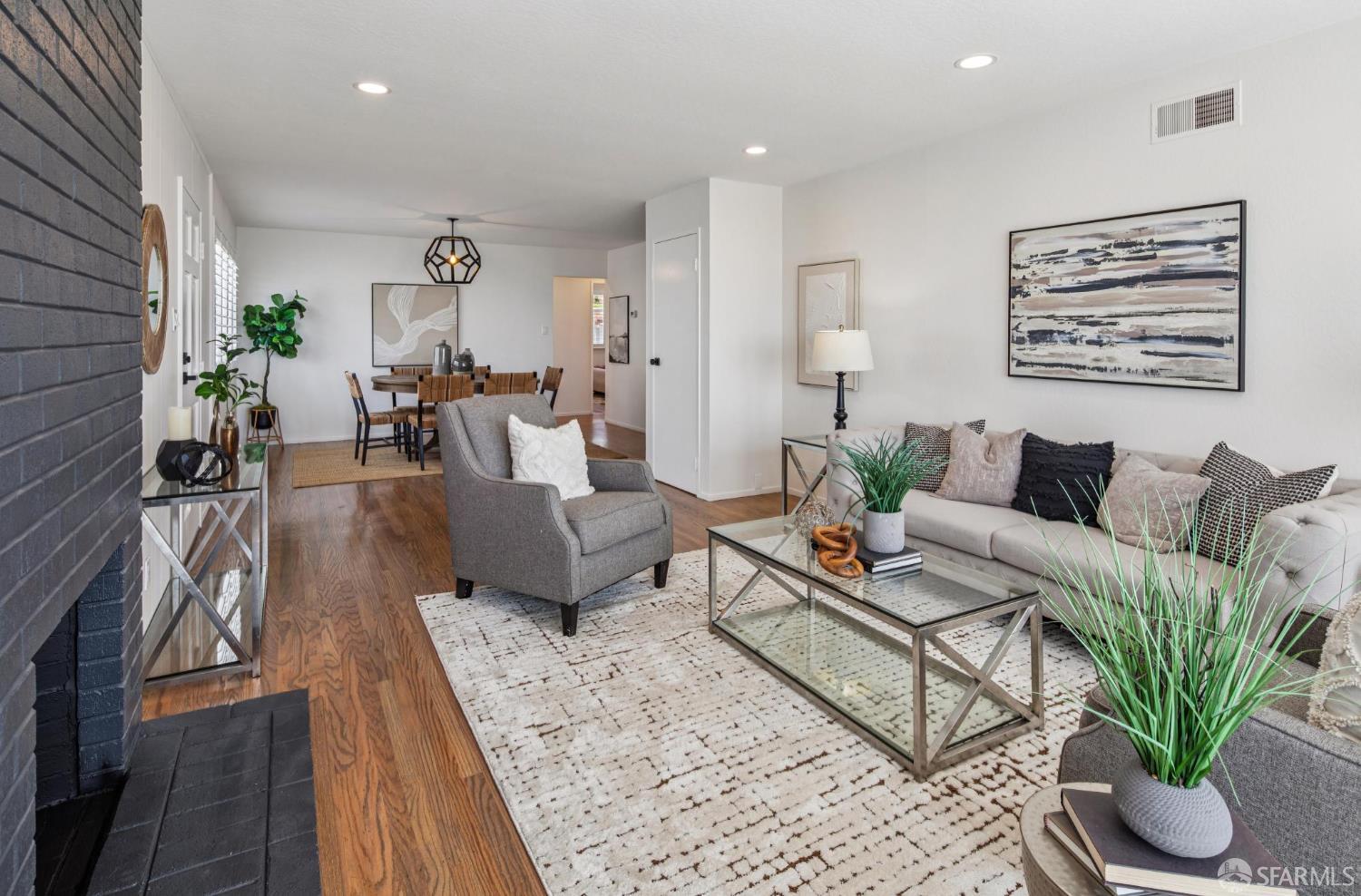 Detail Gallery Image 12 of 44 For 269 Beachview Ave, Pacifica,  CA 94044 - 3 Beds | 1 Baths
