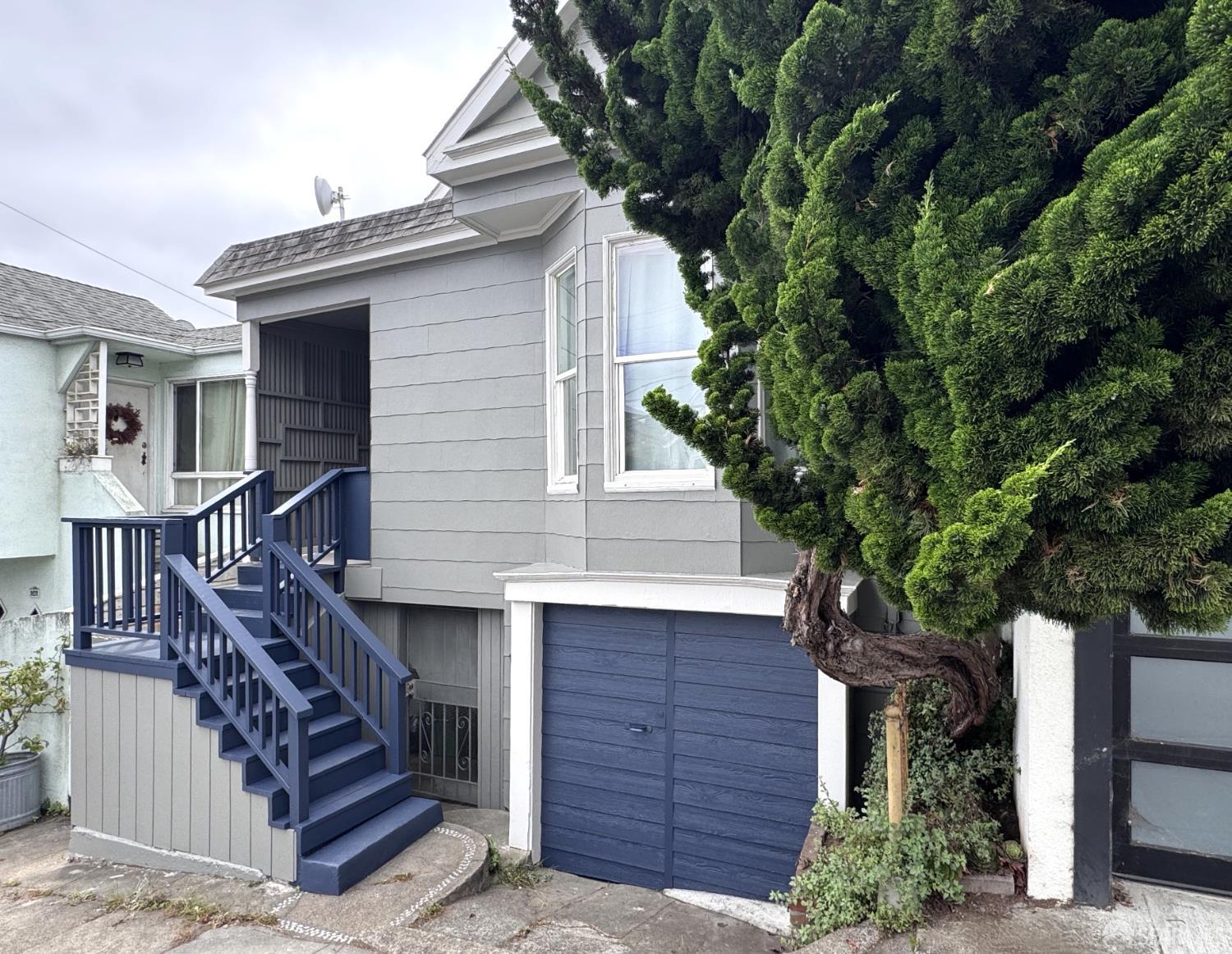 Detail Gallery Image 4 of 37 For 251 Tingley St, San Francisco,  CA 94112 - 3 Beds | 3 Baths