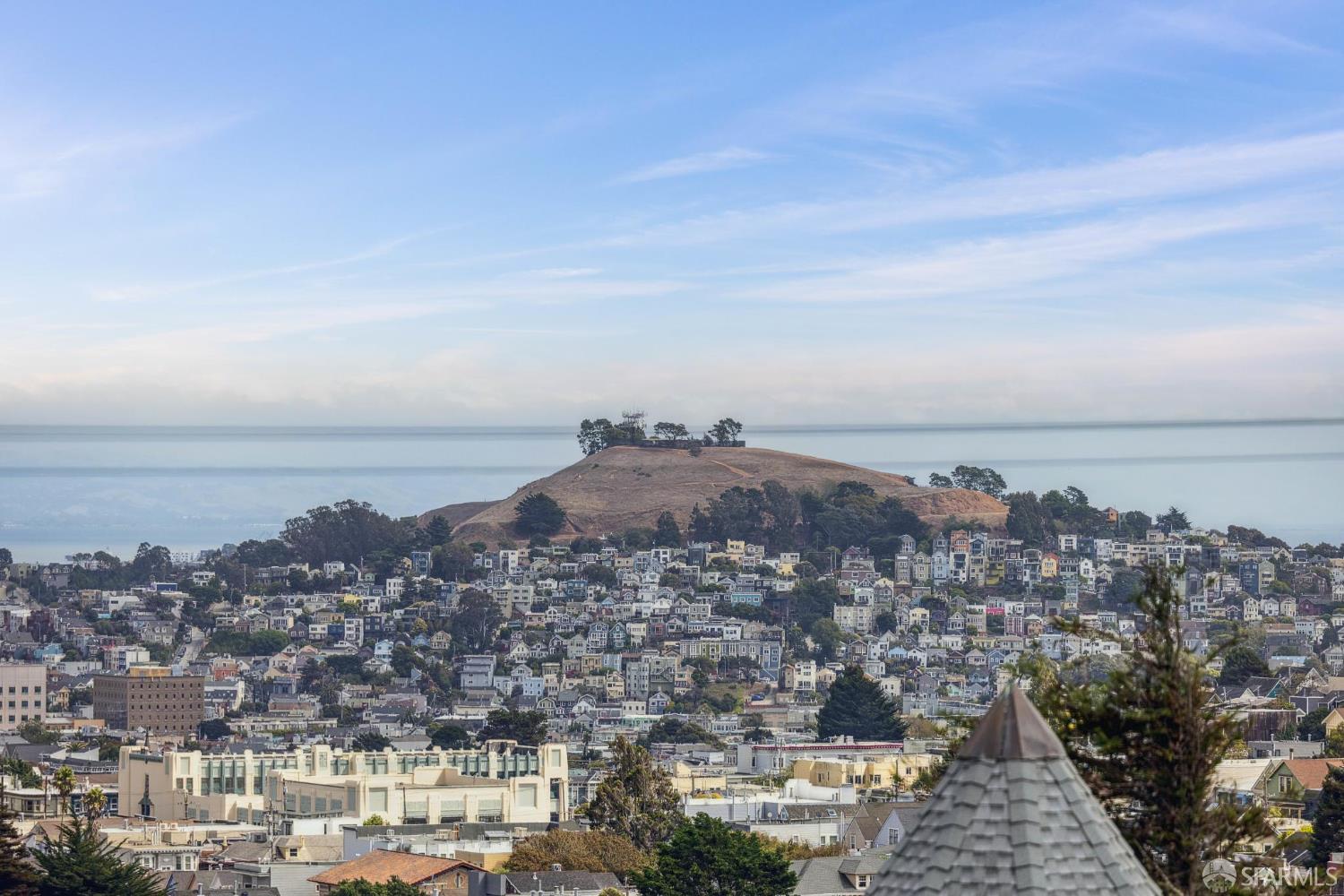 Detail Gallery Image 25 of 40 For 212 Hoffman Ave, San Francisco,  CA 94114 - 5 Beds | 2 Baths