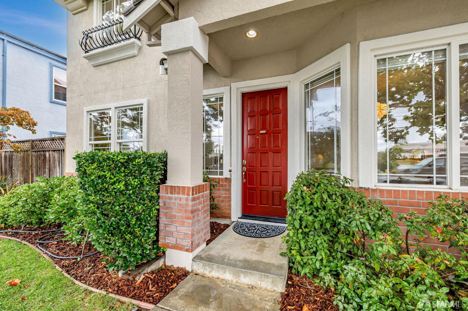 Detail Gallery Image 6 of 36 For 5220 Union Ave, San Jose,  CA 95124 - 4 Beds | 2/1 Baths