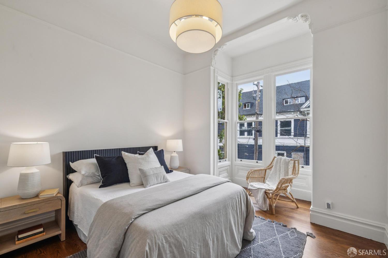 Detail Gallery Image 16 of 28 For 153 Noe St, San Francisco,  CA 94114 - 4 Beds | 2 Baths
