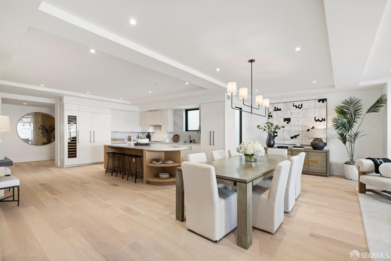 Detail Gallery Image 11 of 39 For 1776 Green St #201,  San Francisco,  CA 94123 - 3 Beds | 3/1 Baths