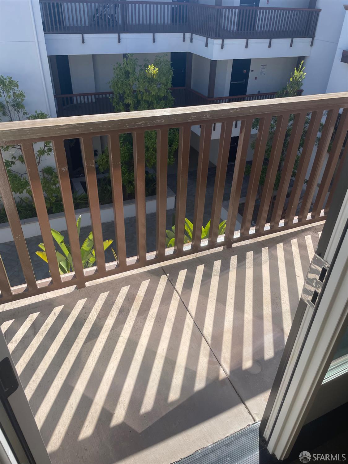 Detail Gallery Image 12 of 30 For 657 Walnut Ave #522,  San Carlos,  CA 94070 - 1 Beds | 1 Baths