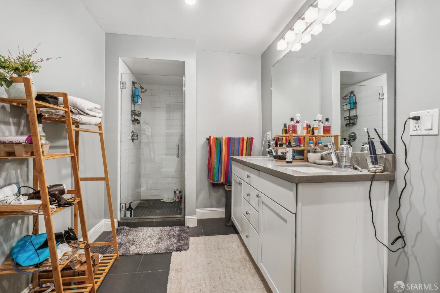 Detail Gallery Image 28 of 51 For 817 Oak St, San Francisco,  CA 94117 - – Beds | – Baths