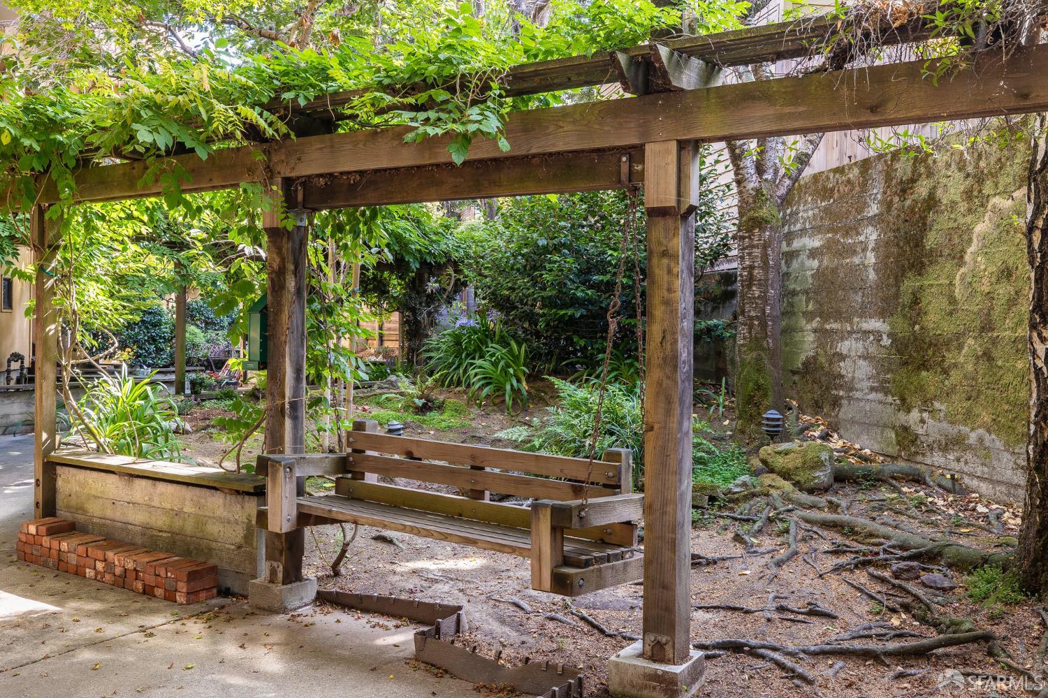 Detail Gallery Image 61 of 66 For 370 Church St #G,  San Francisco,  CA 94114 - 2 Beds | 2 Baths