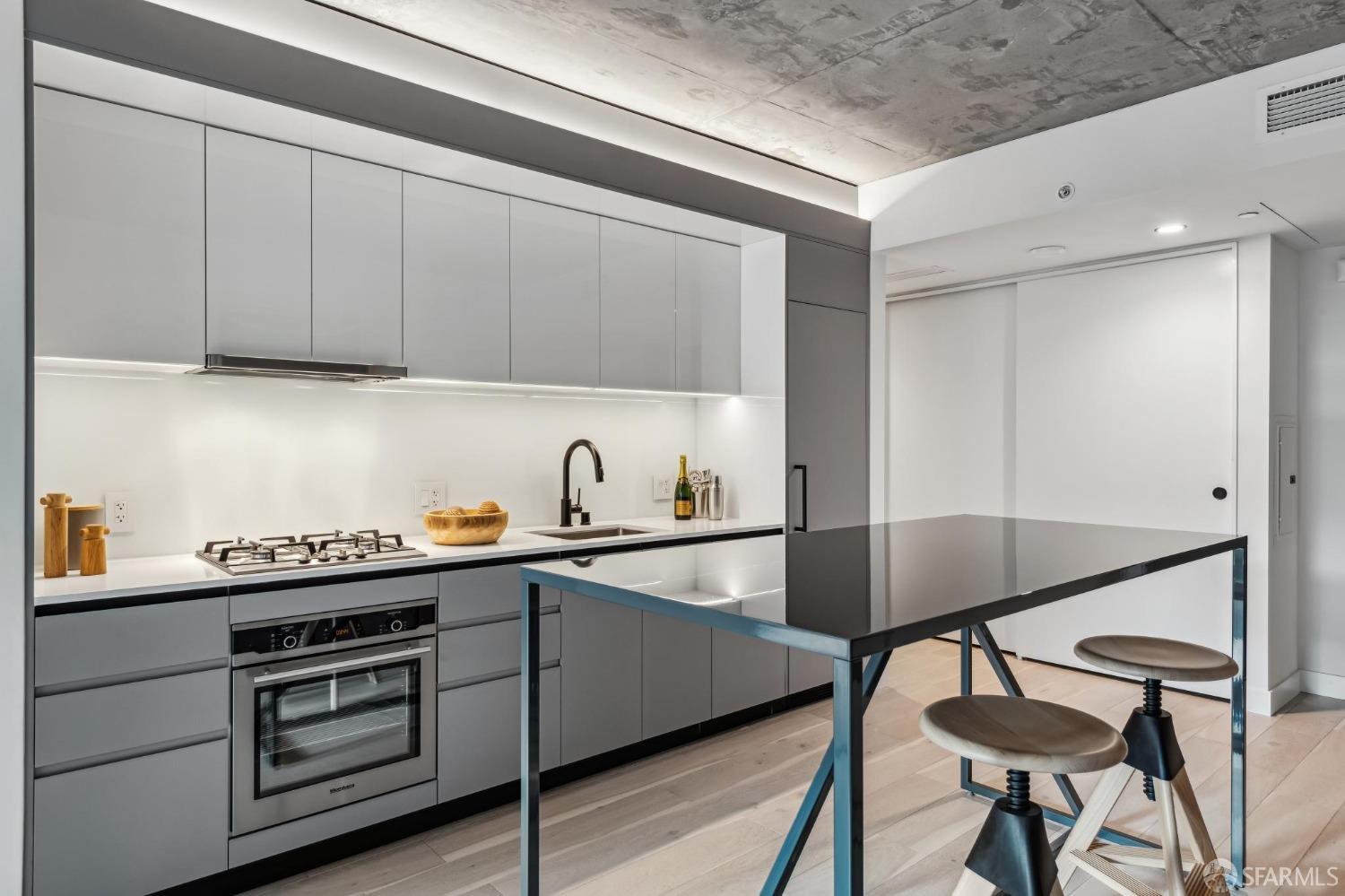 Detail Gallery Image 4 of 33 For 960 Market St #501,  San Francisco,  CA 94102 - 1 Beds | 1 Baths