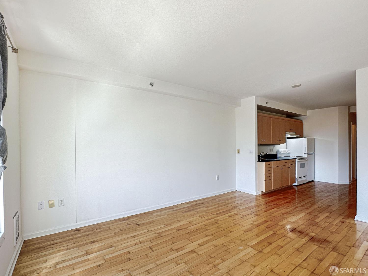 Detail Gallery Image 4 of 21 For 140 S Van Ness Ave #415,  San Francisco,  CA 94103 - 1 Beds | 1/1 Baths