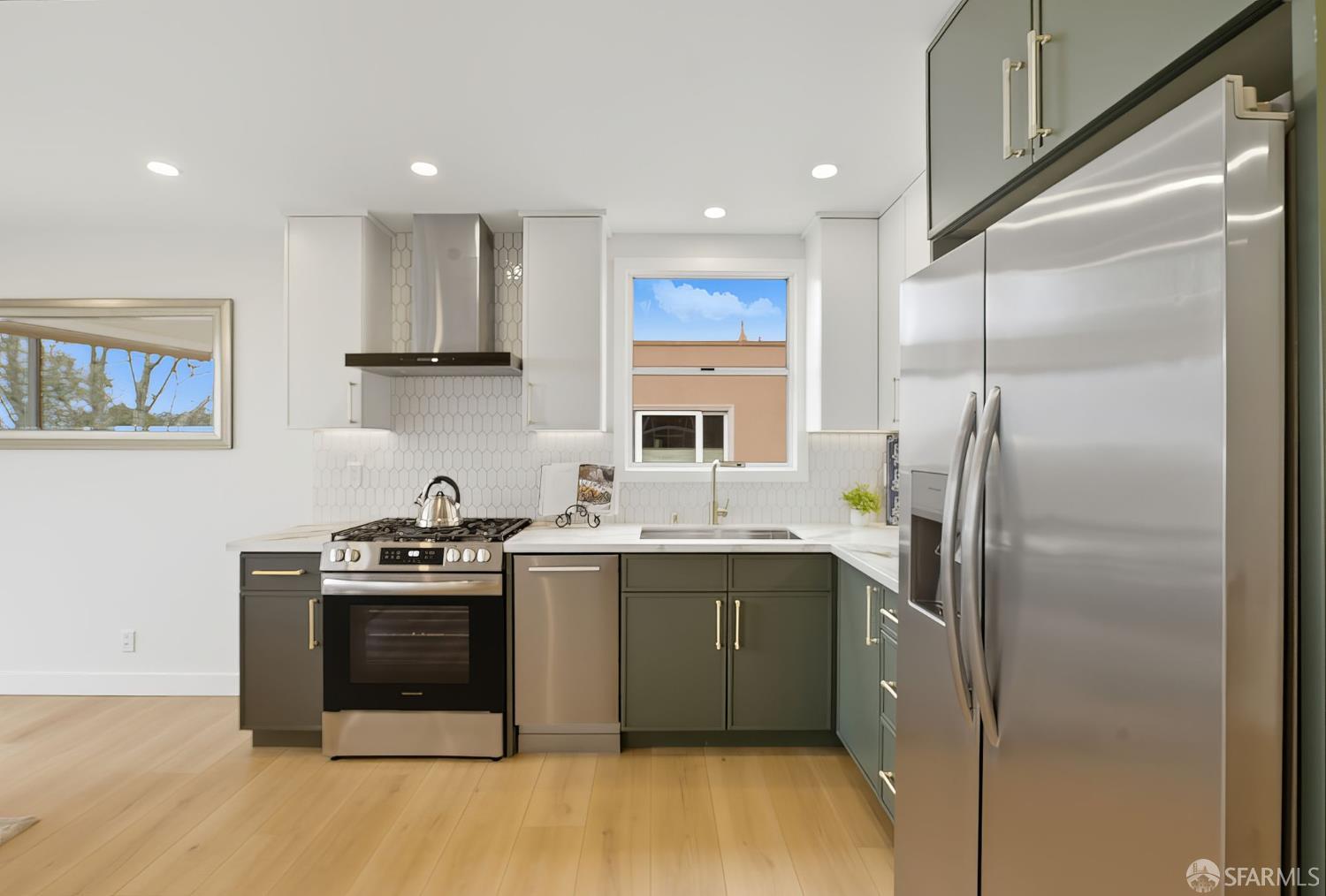 Detail Gallery Image 17 of 78 For 81 Skyview Way, San Francisco,  CA 94131 - 4 Beds | 2/1 Baths
