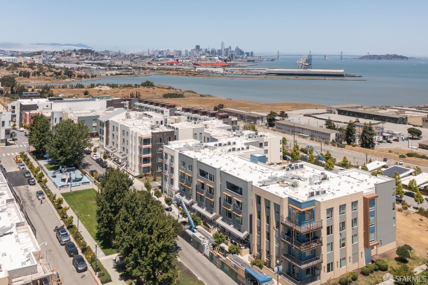 Detail Gallery Image 27 of 32 For 52 Innes Ct #309,  San Francisco,  CA 94124 - 2 Beds | 2 Baths