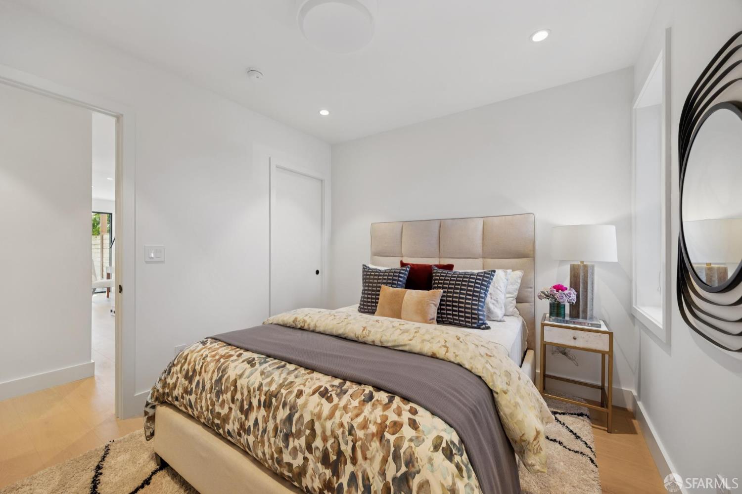 Detail Gallery Image 23 of 25 For 71 Bradford St, San Francisco,  CA 94110 - 4 Beds | 3 Baths
