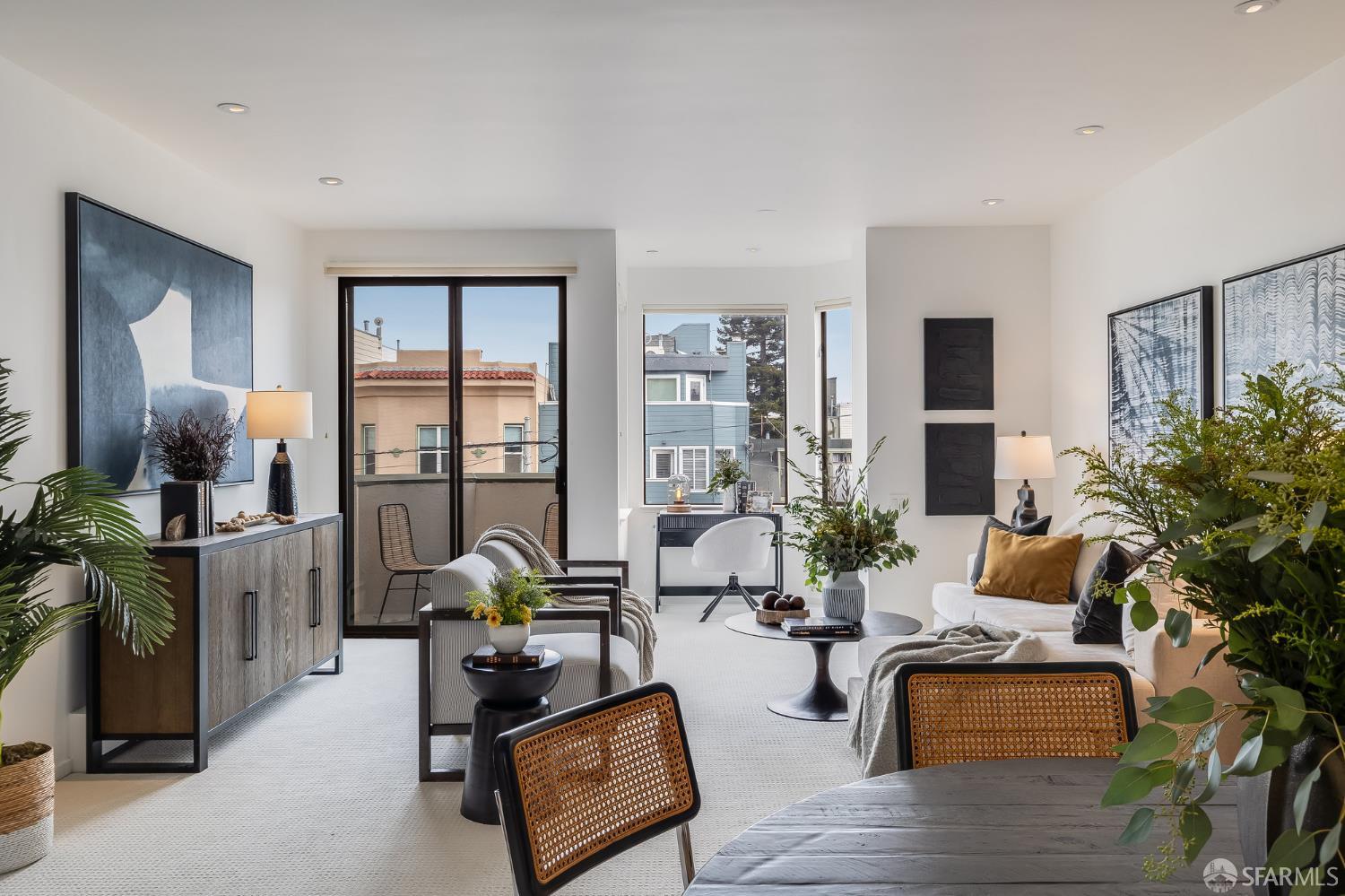 Detail Gallery Image 5 of 66 For 370 Church St #G,  San Francisco,  CA 94114 - 2 Beds | 2 Baths
