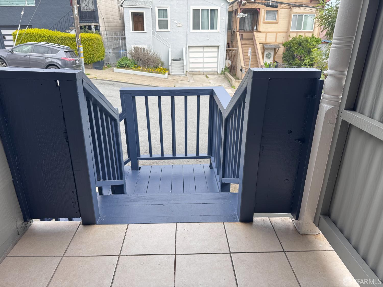 Detail Gallery Image 7 of 37 For 251 Tingley St, San Francisco,  CA 94112 - 3 Beds | 3 Baths