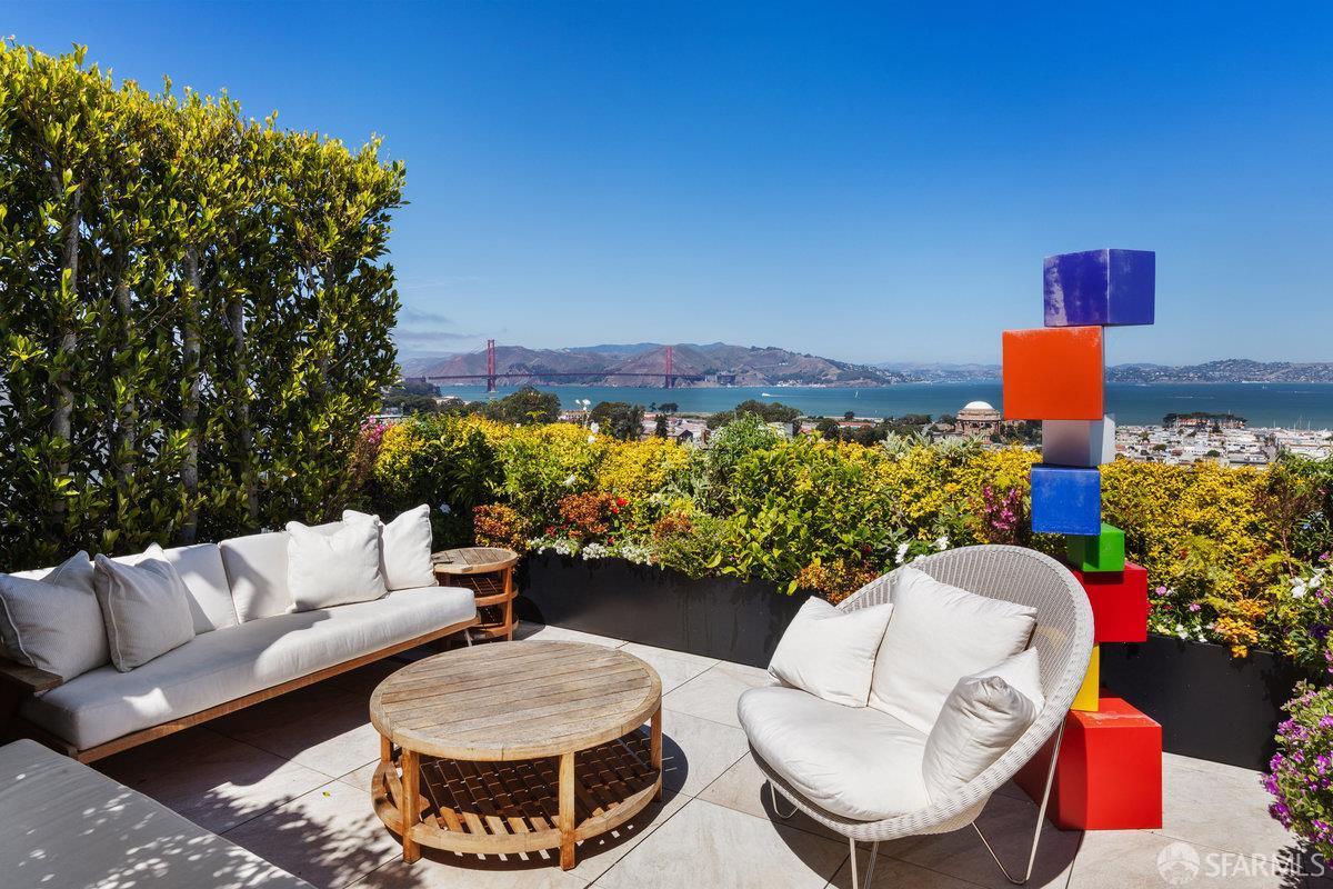 Detail Gallery Image 16 of 61 For 2833 Vallejo St, San Francisco,  CA 94123 - 5 Beds | 6/1 Baths