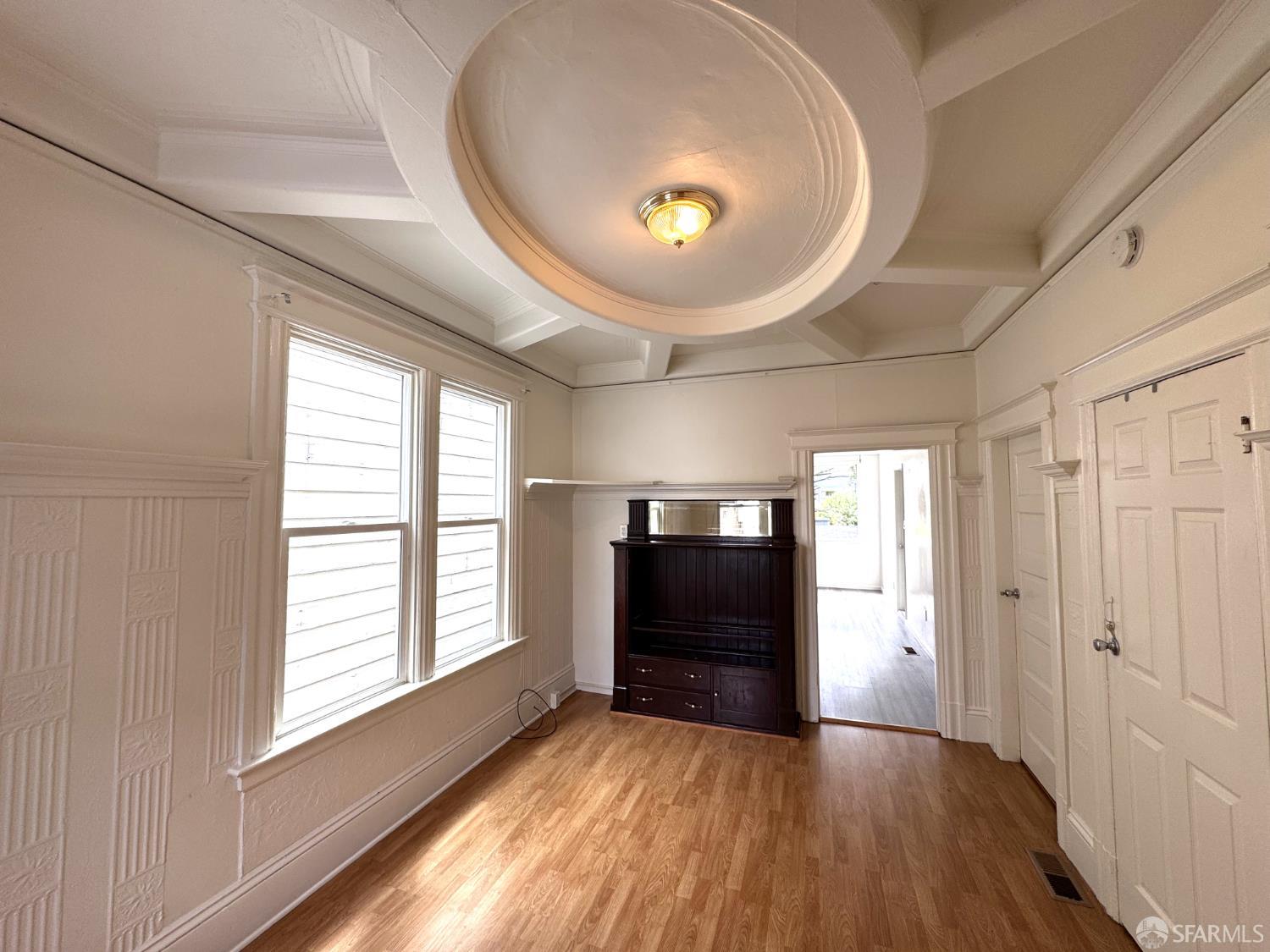 Detail Gallery Image 12 of 37 For 251 Tingley St, San Francisco,  CA 94112 - 3 Beds | 3 Baths