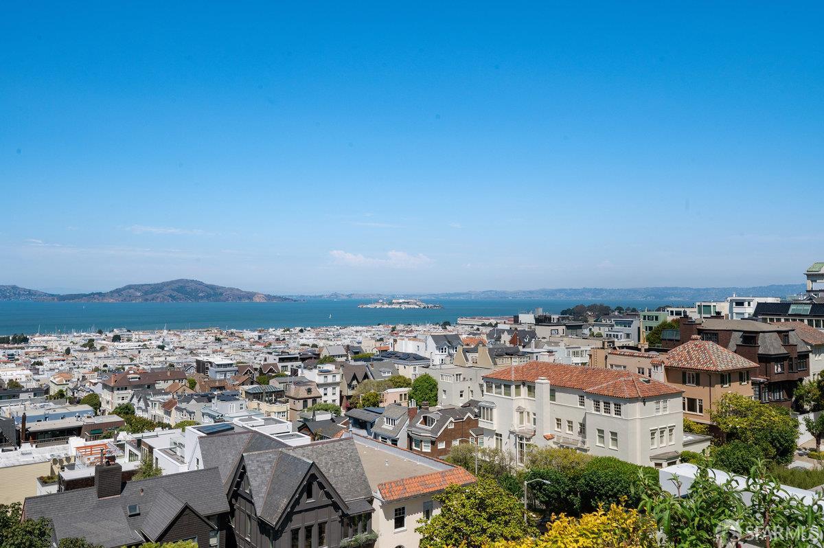 Detail Gallery Image 10 of 61 For 2833 Vallejo St, San Francisco,  CA 94123 - 5 Beds | 6/1 Baths