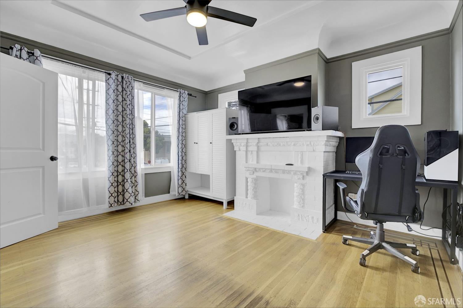 Detail Gallery Image 5 of 46 For 1298 Revere Ave, San Francisco,  CA 94124 - 3 Beds | 1 Baths