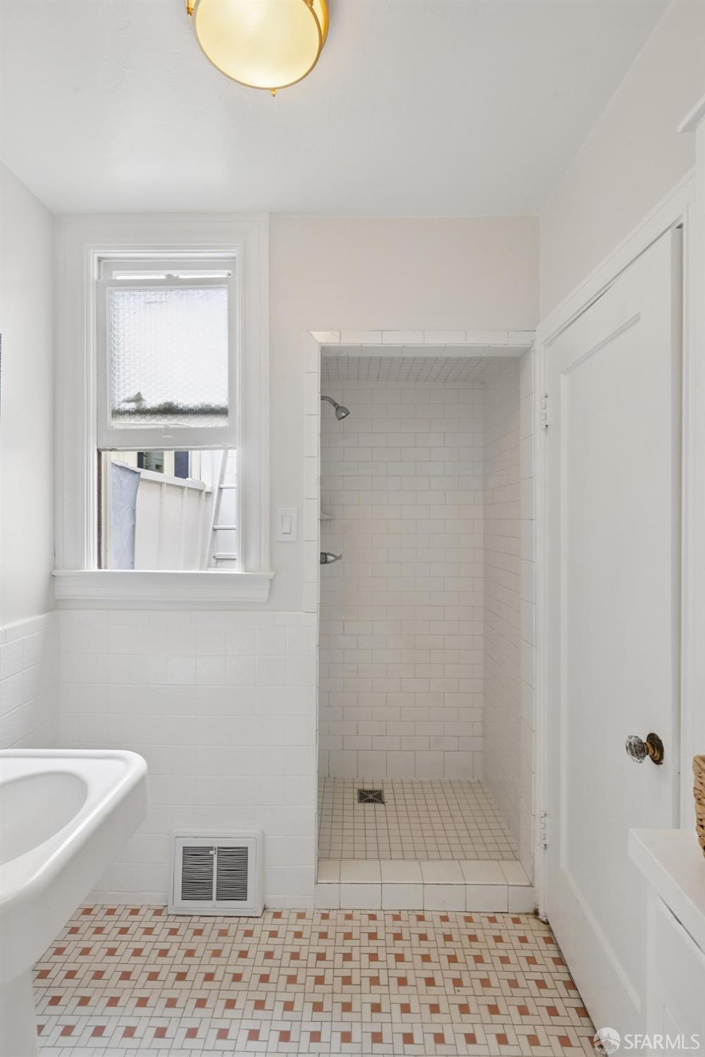 Detail Gallery Image 29 of 47 For 2431 31st Ave, San Francisco,  CA 94116 - 2 Beds | 1 Baths