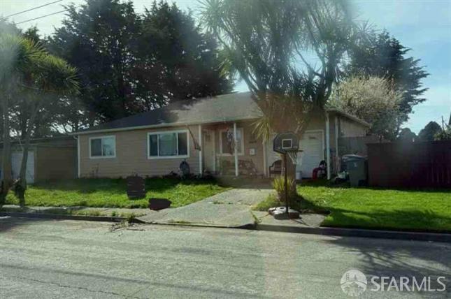Detail Gallery Image 1 of 2 For 1610 Gainard St, Crescent City,  CA 95531 - 3 Beds | 2 Baths