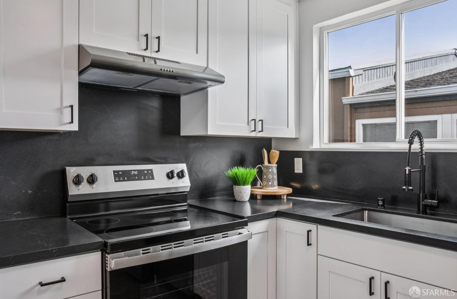 Detail Gallery Image 26 of 44 For 269 Beachview Ave, Pacifica,  CA 94044 - 3 Beds | 1 Baths