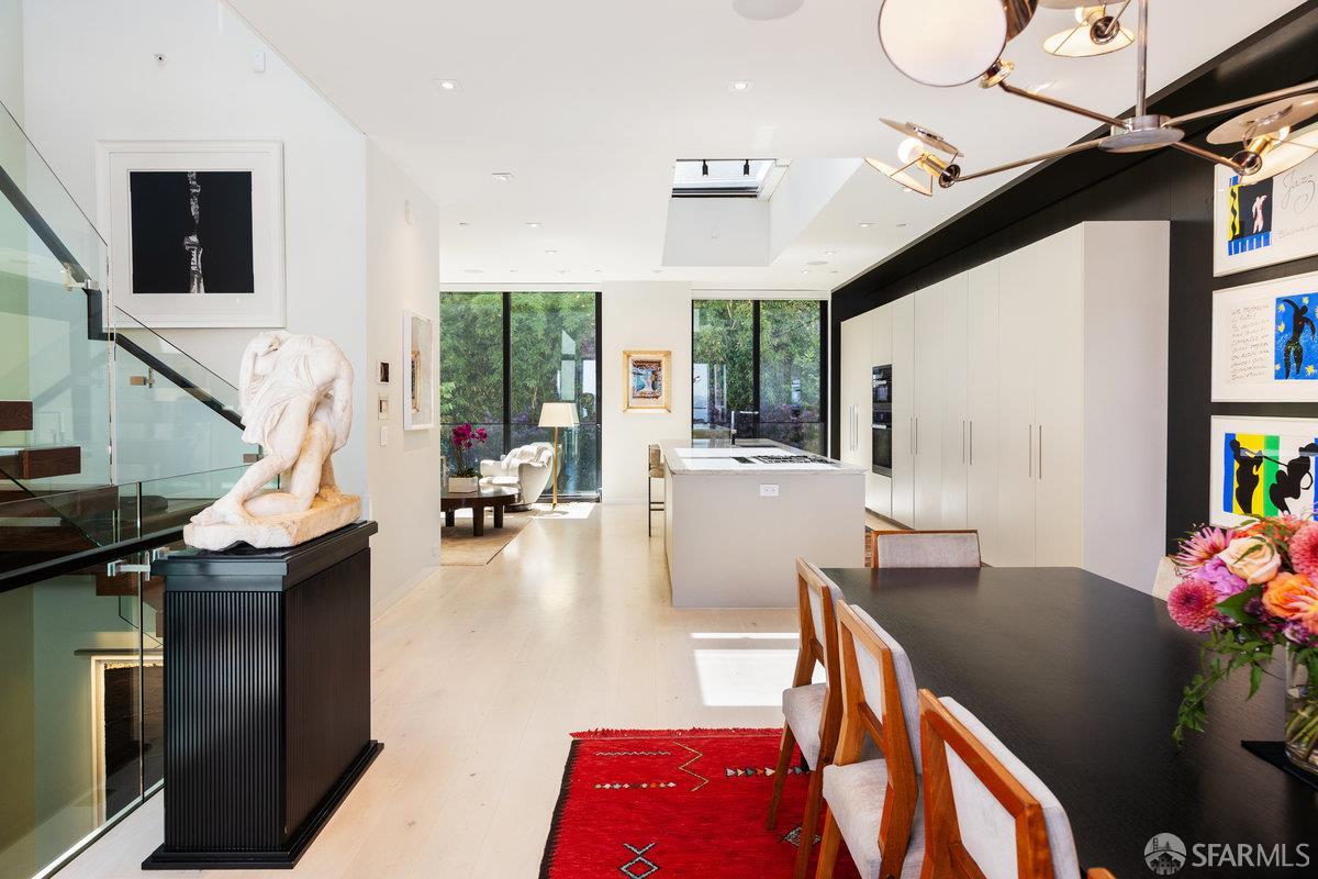 Detail Gallery Image 19 of 61 For 2833 Vallejo St, San Francisco,  CA 94123 - 5 Beds | 6/1 Baths