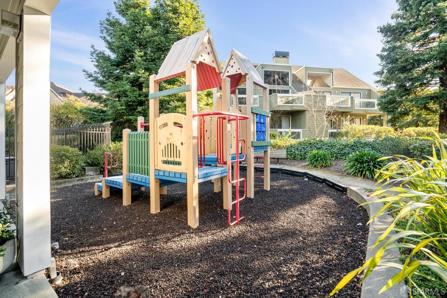 Detail Gallery Image 57 of 57 For 2536 Treeside Way, Richmond,  CA 94806 - 2 Beds | 2/1 Baths
