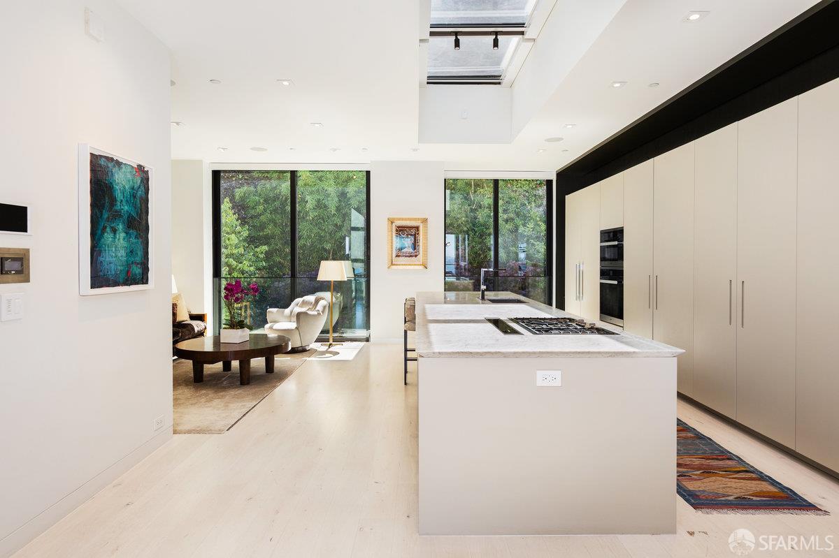 Detail Gallery Image 20 of 61 For 2833 Vallejo St, San Francisco,  CA 94123 - 5 Beds | 6/1 Baths